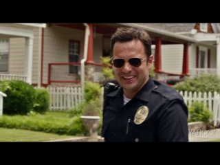 let s be cops red band trailer